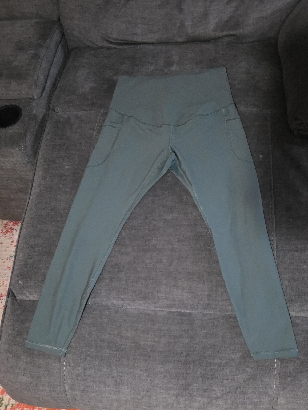Old Navy Maternity Full Panel Olive Green High-Waist Leggings with Pockets